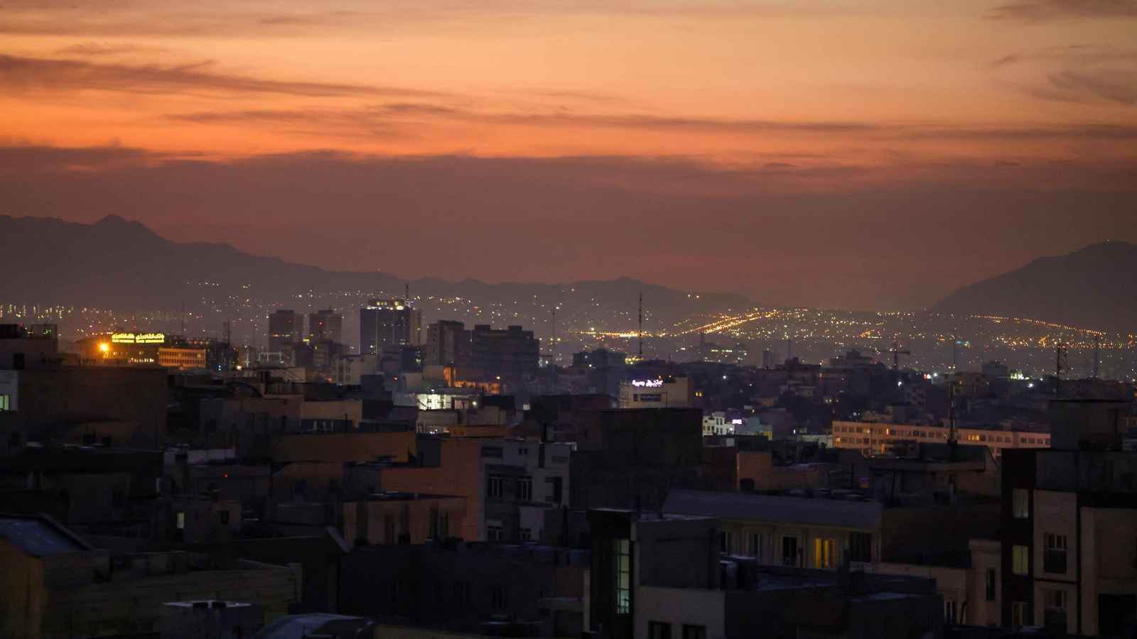 خبراء: تحييد إسرائيل لقدرات الدفاع الجوي الإيرانية "رسالة تحذير شديدة"