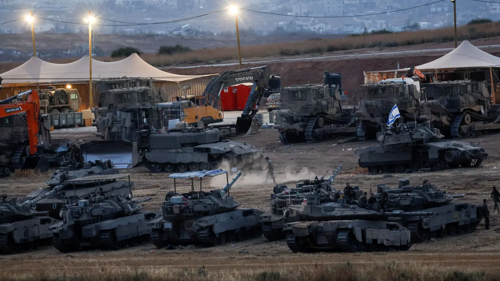 "مهمة خاصة".. إسرائيل تؤسس كتيبة مدرعات "استثنائية" في غزة