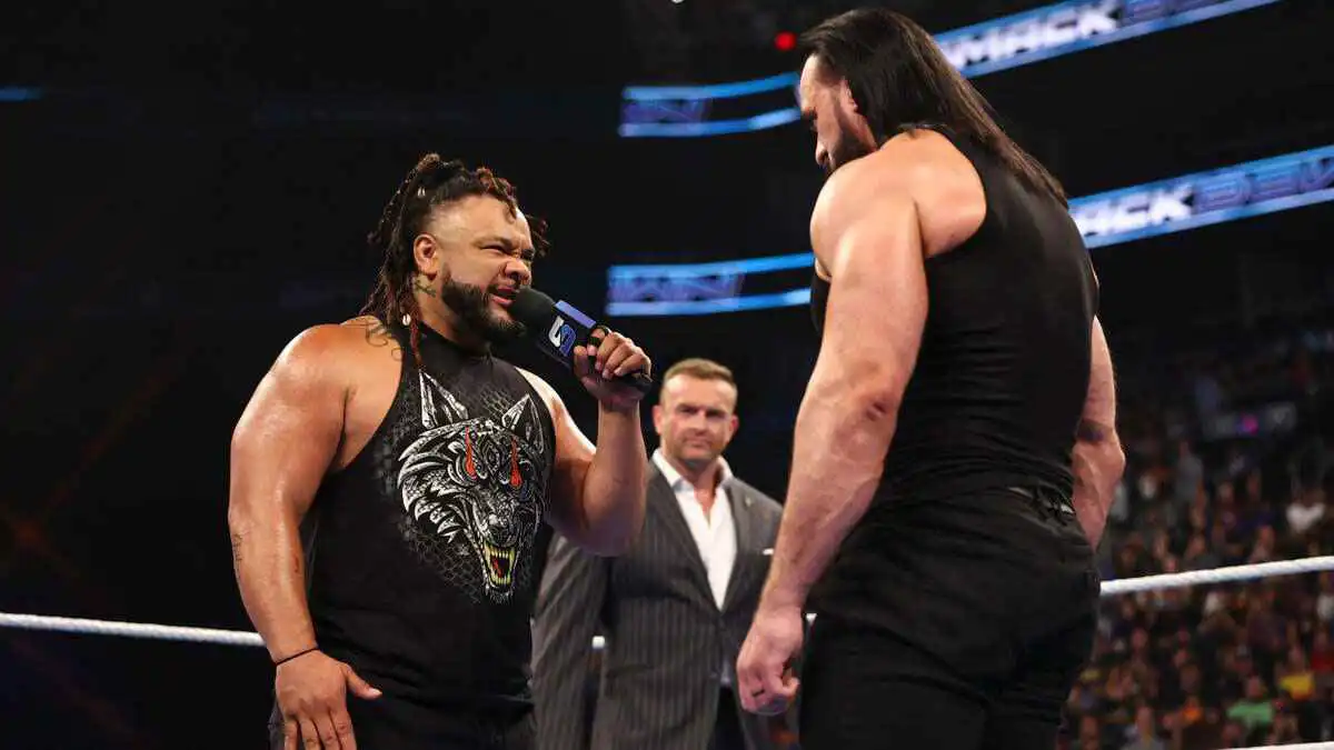 بعد انسحابه من WWE.. ماكنتاير يعود ويساعد في إسقاط جاكوب فاتو (فيديو)