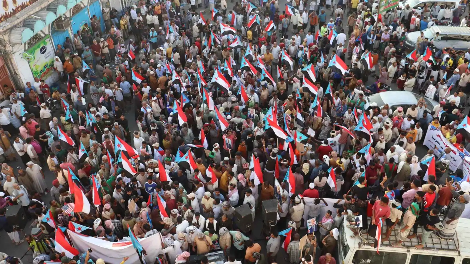 دعما للمجلس الانتقالي.. استمرار "الزخم الثوري" جنوب اليمن (فيديو)