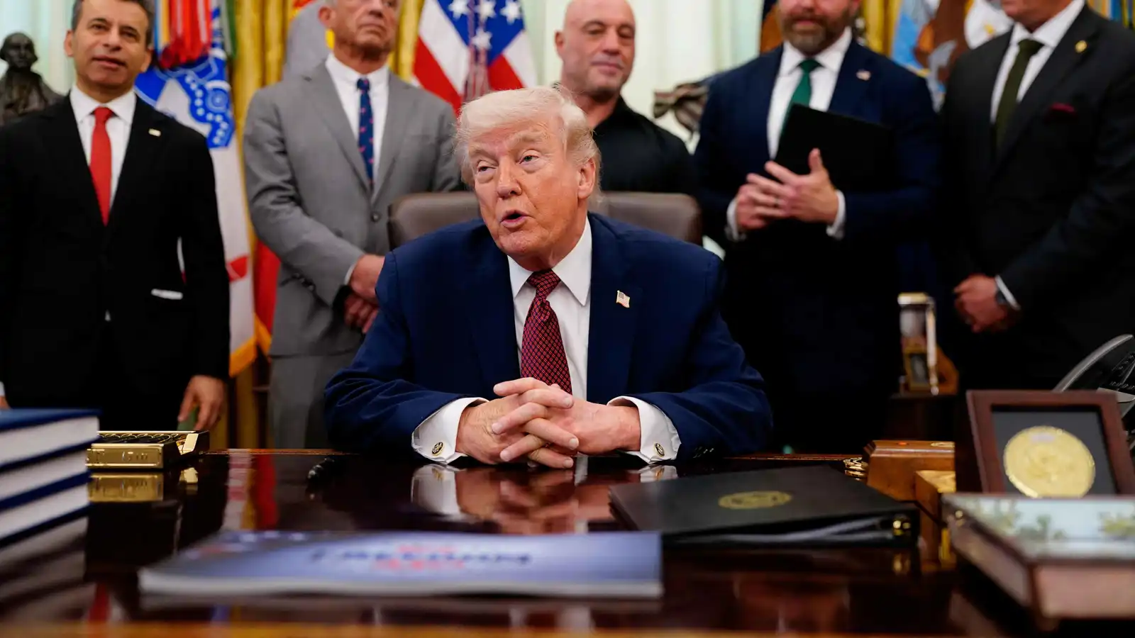 تحركات طارئة لتجنيب ترامب "ضرر إيران" خلال انتخابات التجديد