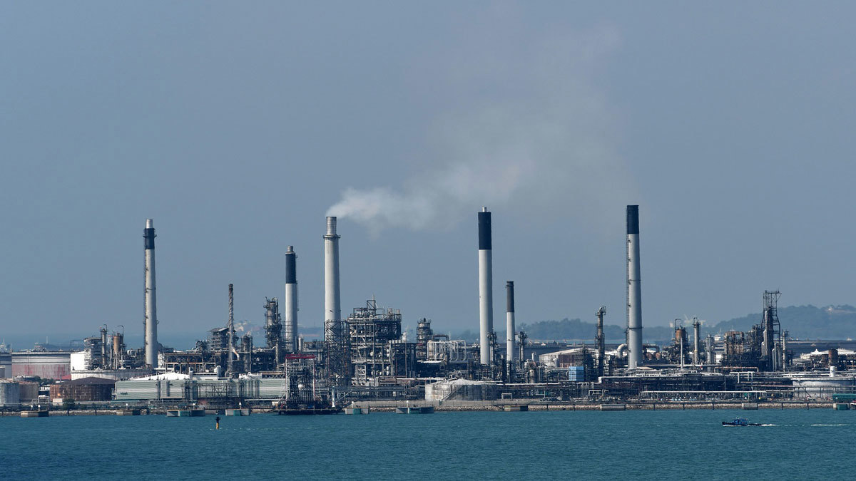 وكالة الطاقة تخفض توقعاتها لنمو الطلب على النفط بسبب تباطؤ الاقتصاد