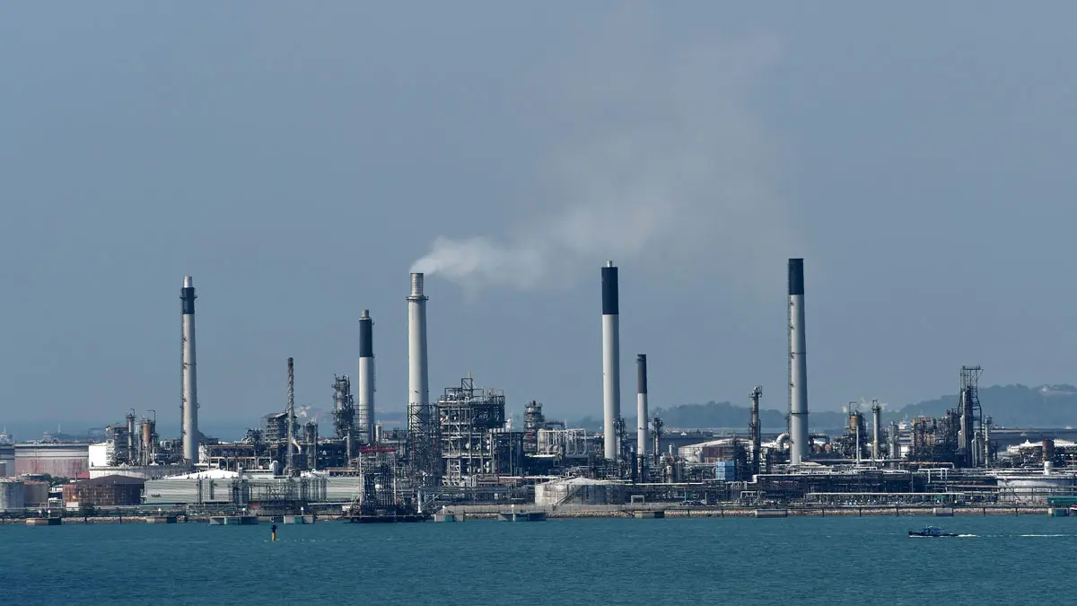 وكالة الطاقة تخفض توقعاتها لنمو الطلب على النفط بسبب تباطؤ الاقتصاد