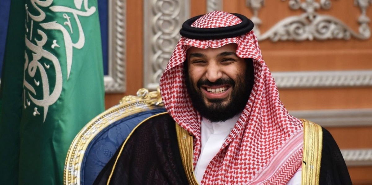 كيف رد محمد بن سلمان على سؤال جندي بالحرس الملكي قبل "السيلفي"؟ 