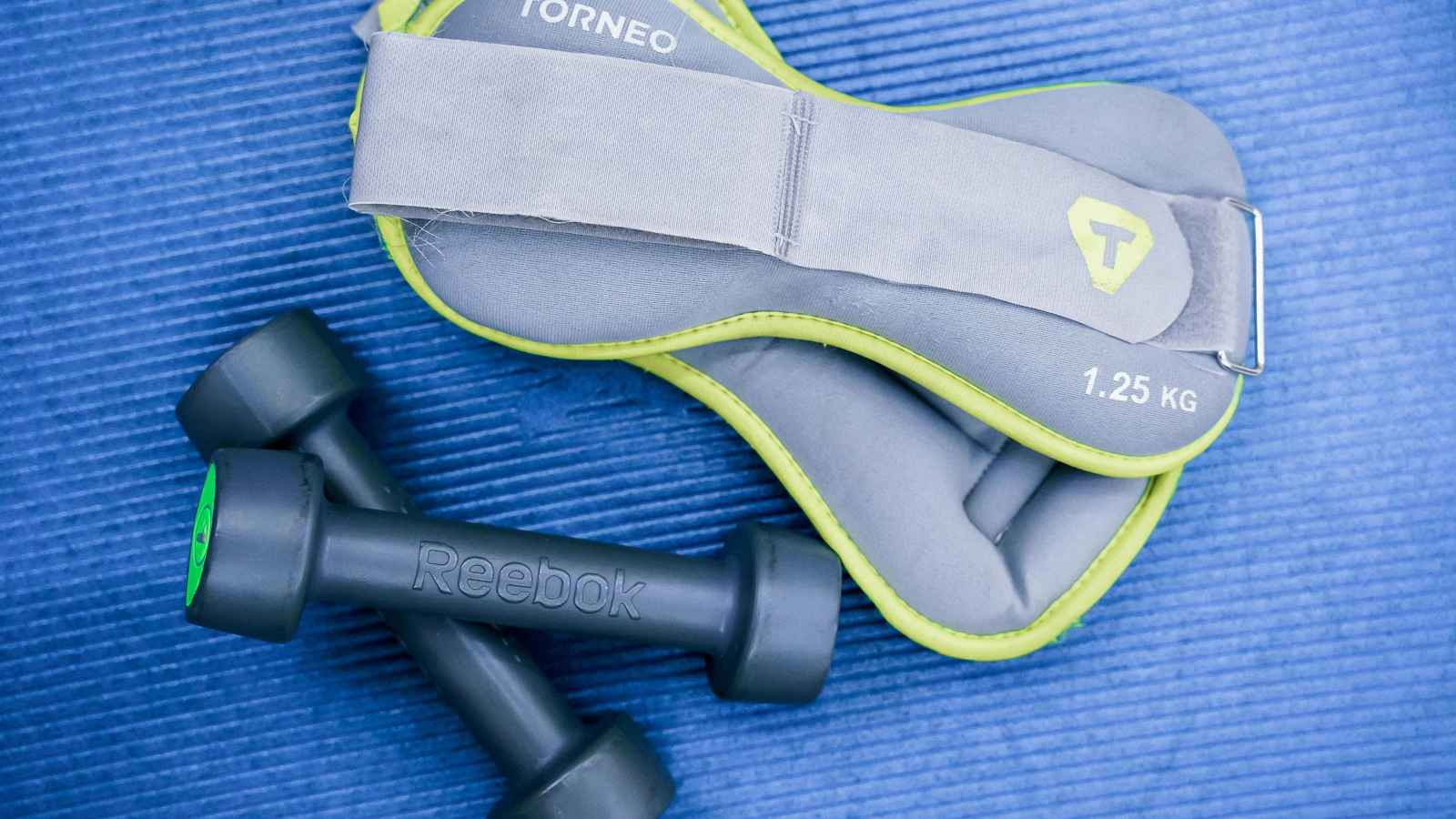 تحذير طبي من ترند "أوزان الكاحل" على تيك توك