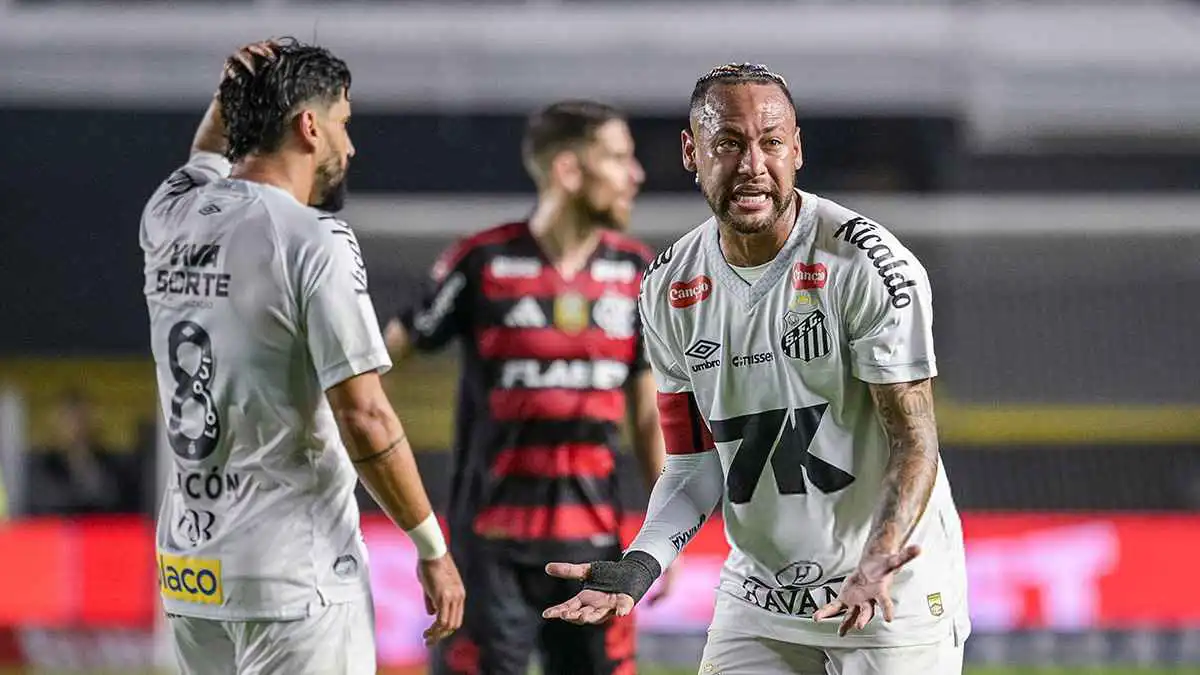 جماهير برازيلية تسخر من نيمار باستخدام أقنعة صديقته السابقة (صور)