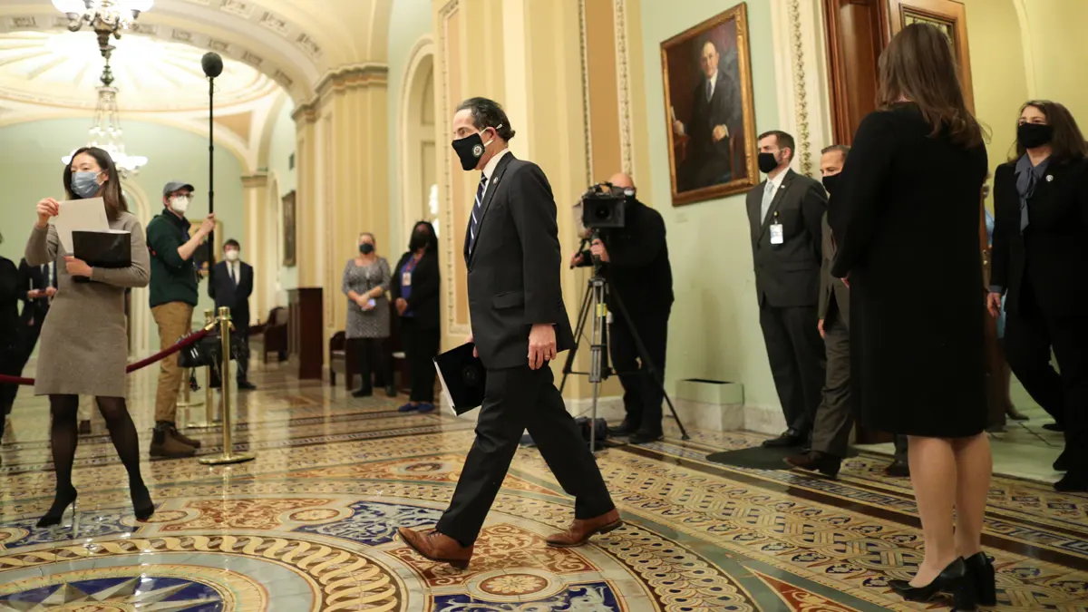 مجلس النواب الأمريكي يسلم لائحة اتهام ترامب لمجلس الشيوخ