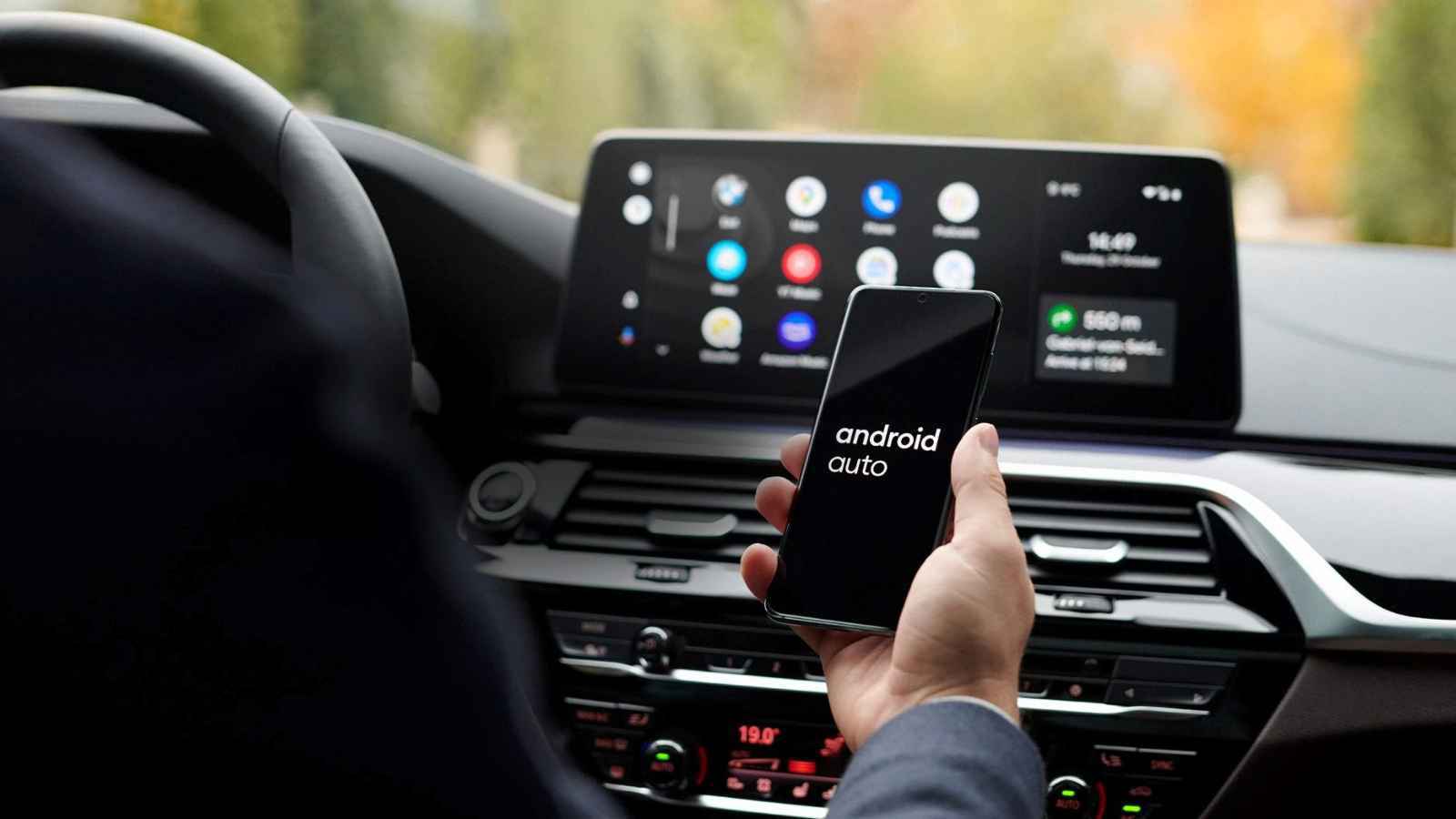 عبر "أندرويد أوتو".. غوغل تجلب الذكاء الاصطناعي إلى سيارتك