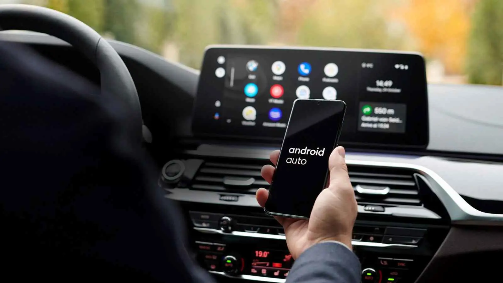 عبر "أندرويد أوتو".. غوغل تجلب الذكاء الاصطناعي إلى سيارتك