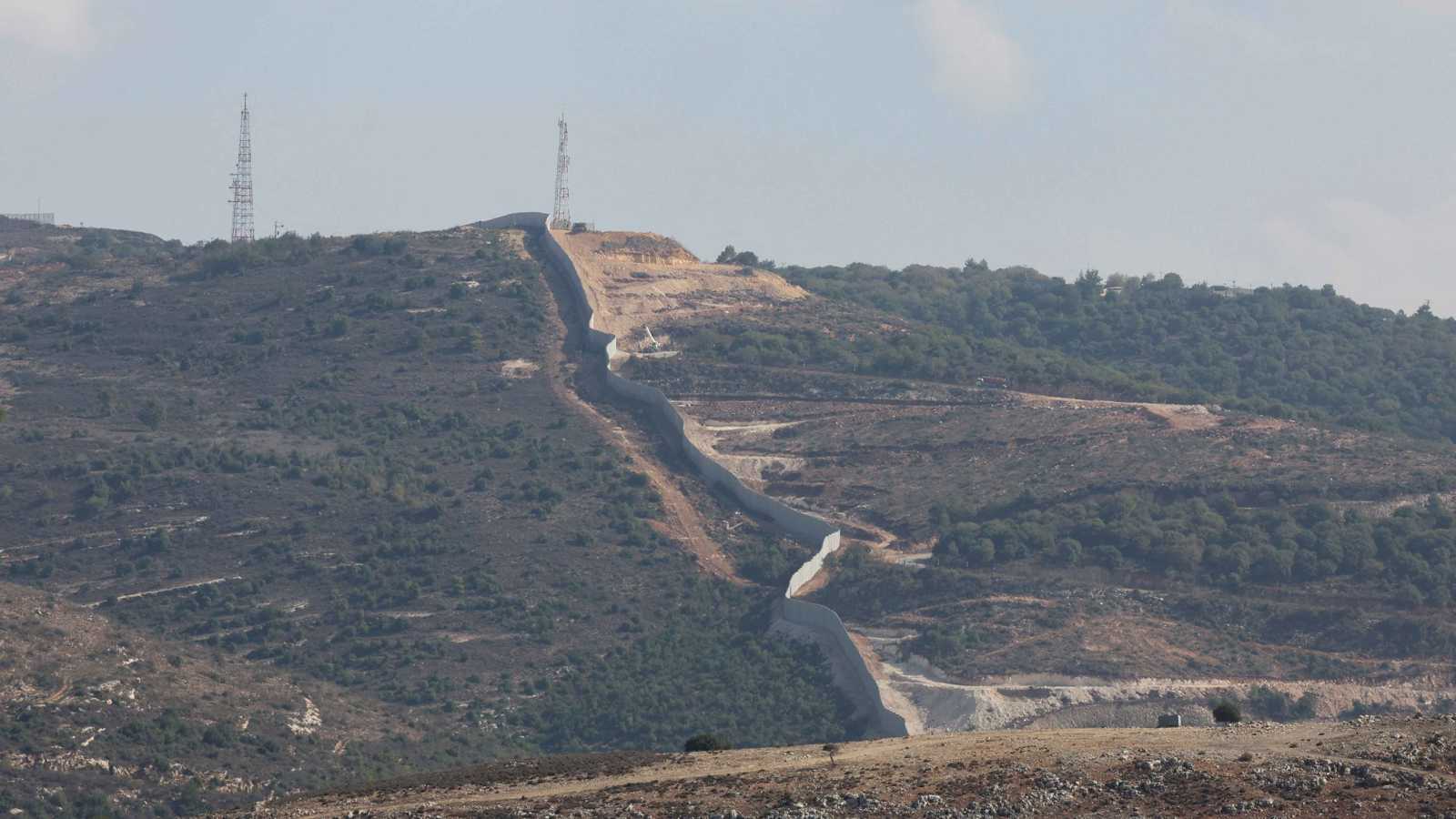 على أنقاض 18 بلدة حدودية.. إسرائيل تنشئ 20 منطقة عازلة في جنوب لبنان