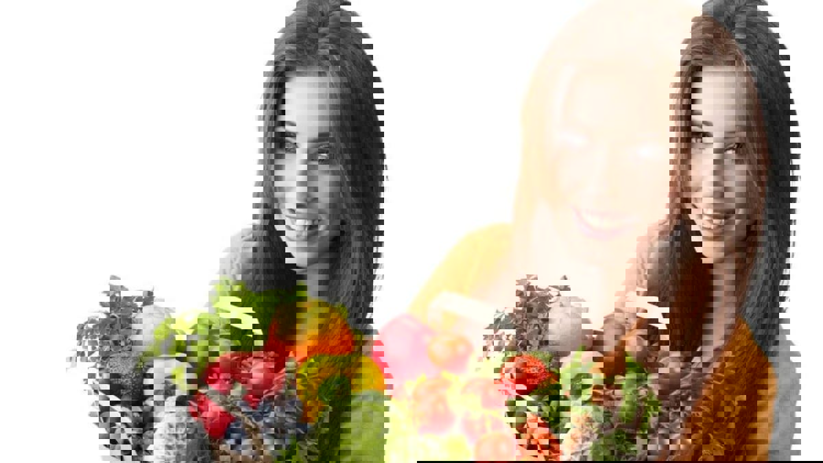 أطعمة تساعد على تقوية وإطالة الشعر بشكل سريع