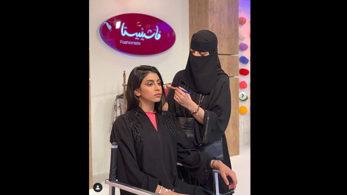 خبيرة تجميل سعودية تشكو زوجها عبر "سناب شات" 