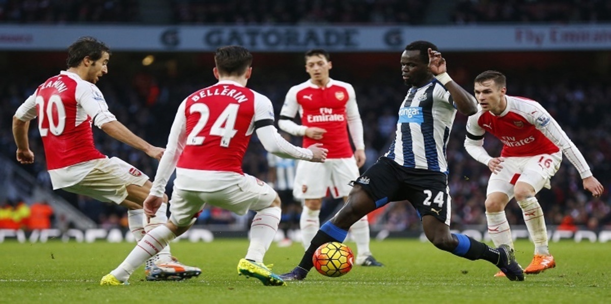 آرسنال يعزز موقعه في الصدارة وفوز صعب لمانشستر يونايتد