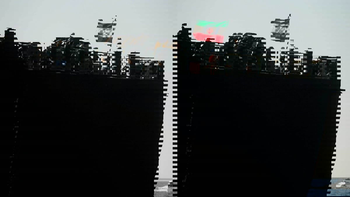 رغم العقوبات.. وصول ناقلة تحمل نفطًا إيرانيًا إلى فنزويلا