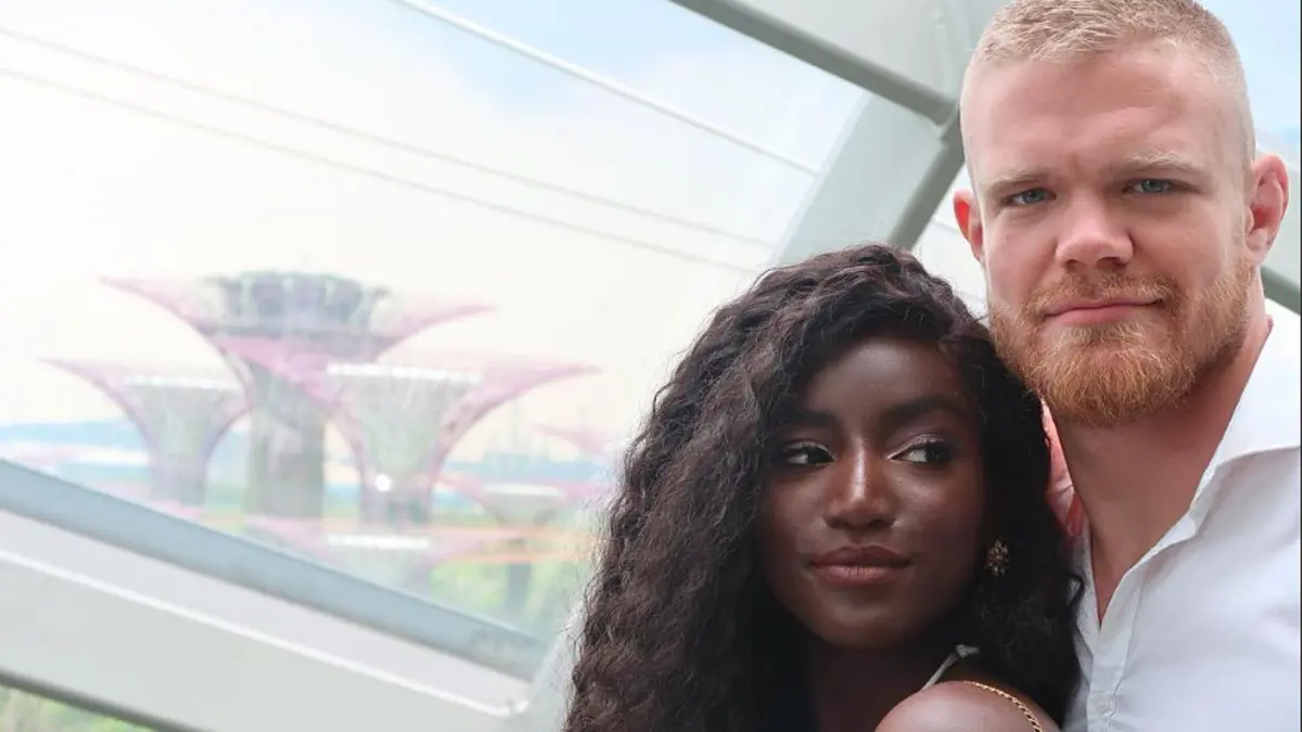 المودل السعودية عبير سندر تتزوج من مدرب فنون قتالية بريطاني (فيديو)