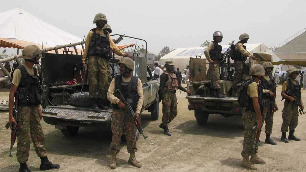 على خلفية التفجيرات الأخيرة.. إسلام آباد توقف خلية لـ "طالبان باكستان"