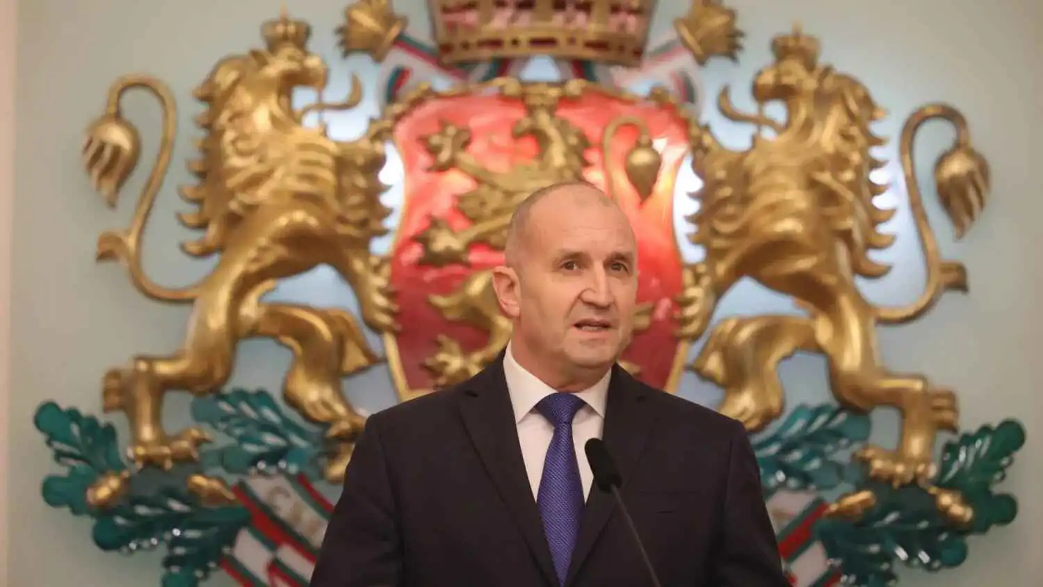 راديف يعلن استقالته.. نهاية مبكرة لولاية الرئيس البلغاري