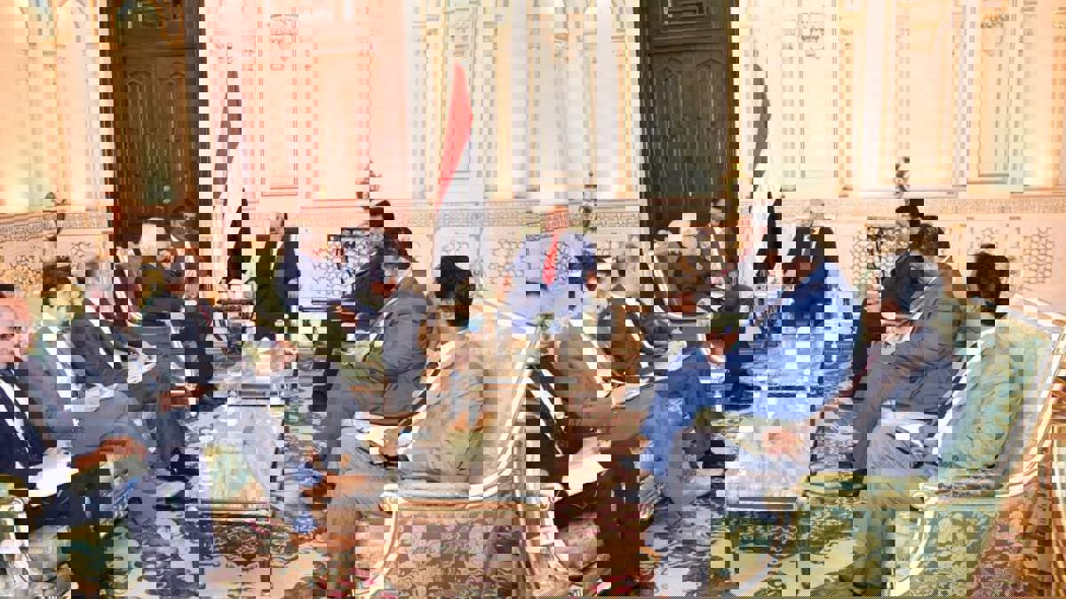 الرئيس اليمني يطالب الأمم المتحدة بوقف تجاوزات مبعوثها مارتن غريفيث