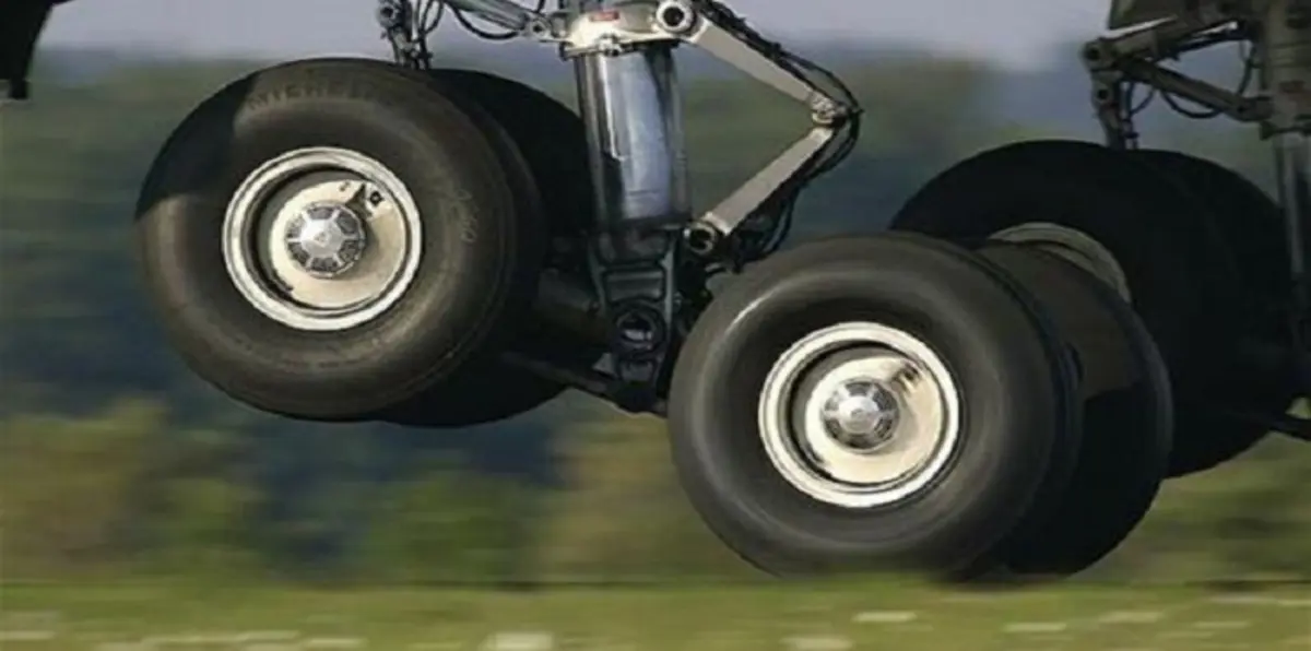 العثور على جثة رجل في تجويف عجلات طائرة في أمستردام