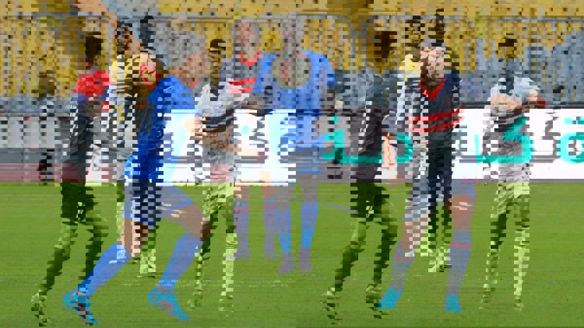 "نحتاج للثقة".. كارتيرون يبرر خسارة الزمالك أمام سموحة.. وانتقادات حادة للمدرب الفرنسي