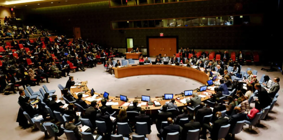 مجلس الأمن يقر خطة سلام سورية تتجاهل مصير الأسد
