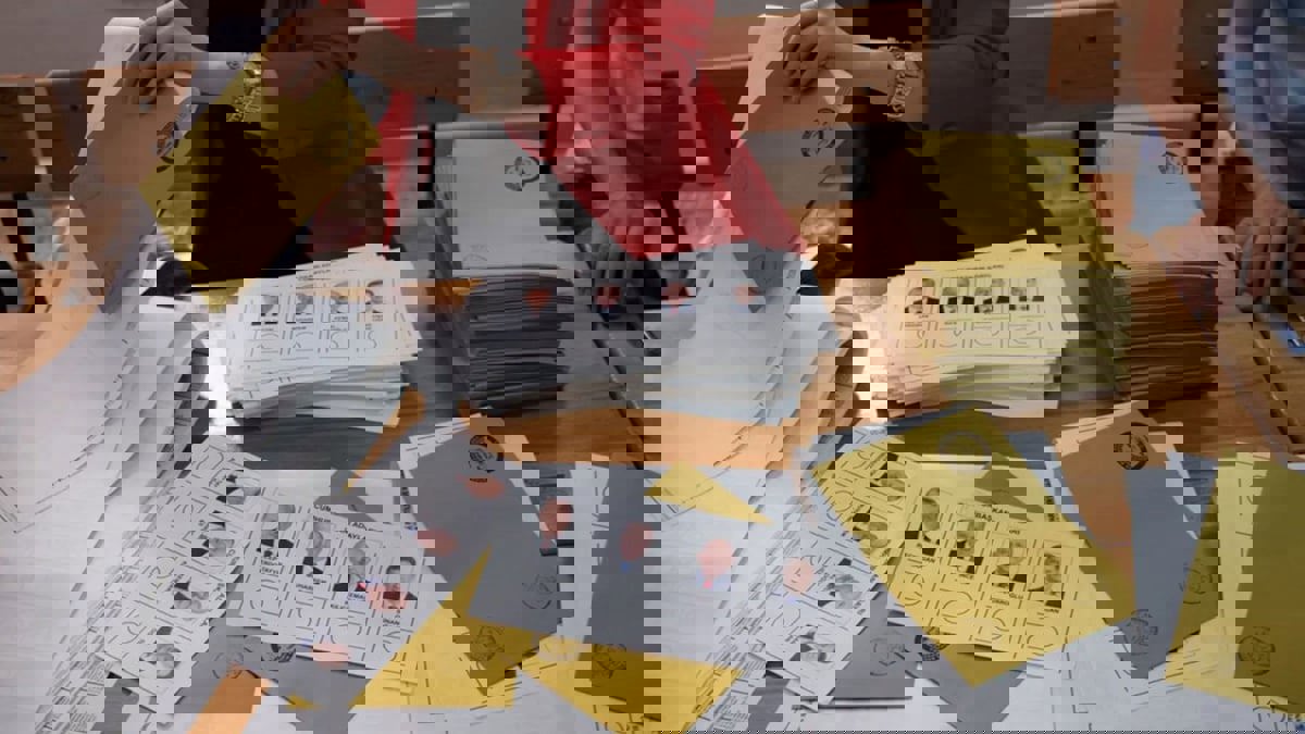 إغلاق مكاتب الاقتراع في الدورة الثانية من الانتخابات الرئاسية في تركيا