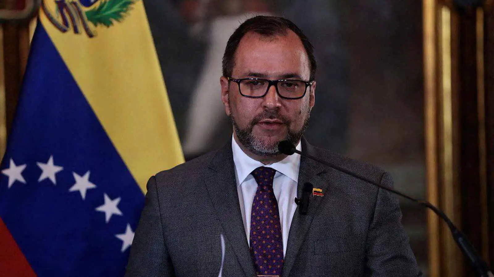 كراكاس: روسيا جددت دعمها "الكامل" لفنزويلا