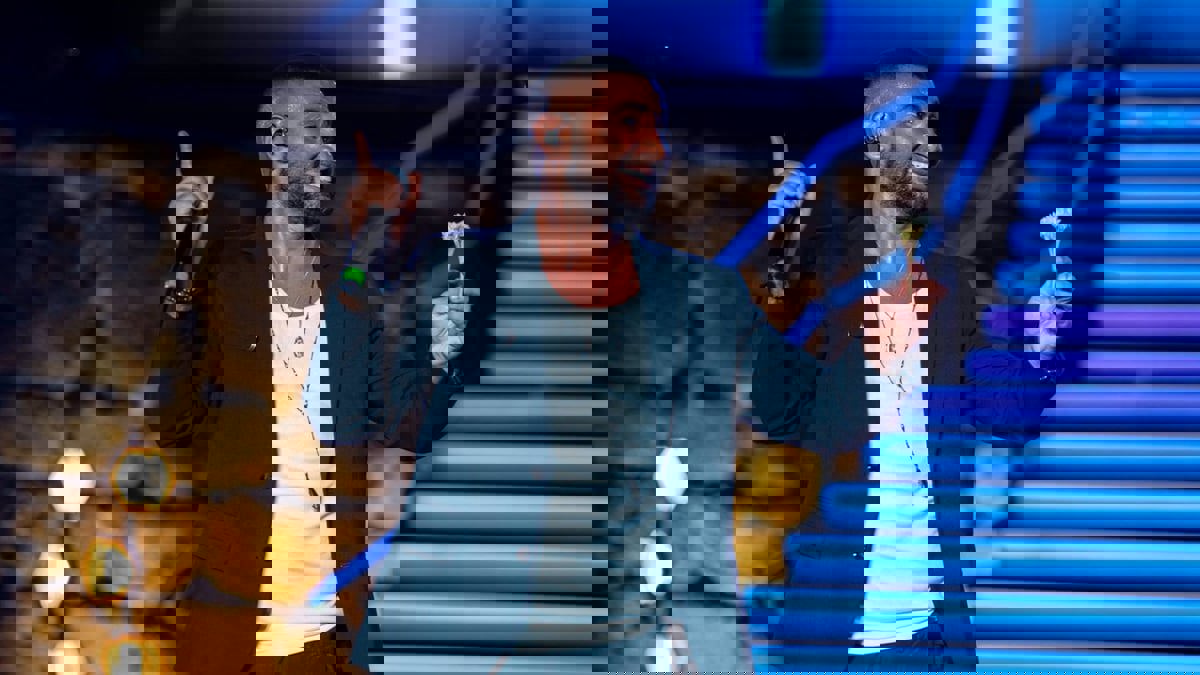 بعد أزمته الأخيرة في تونس.. أحمد سعد يحيي حفلا أسطوريا في قرطاج (فيديو)