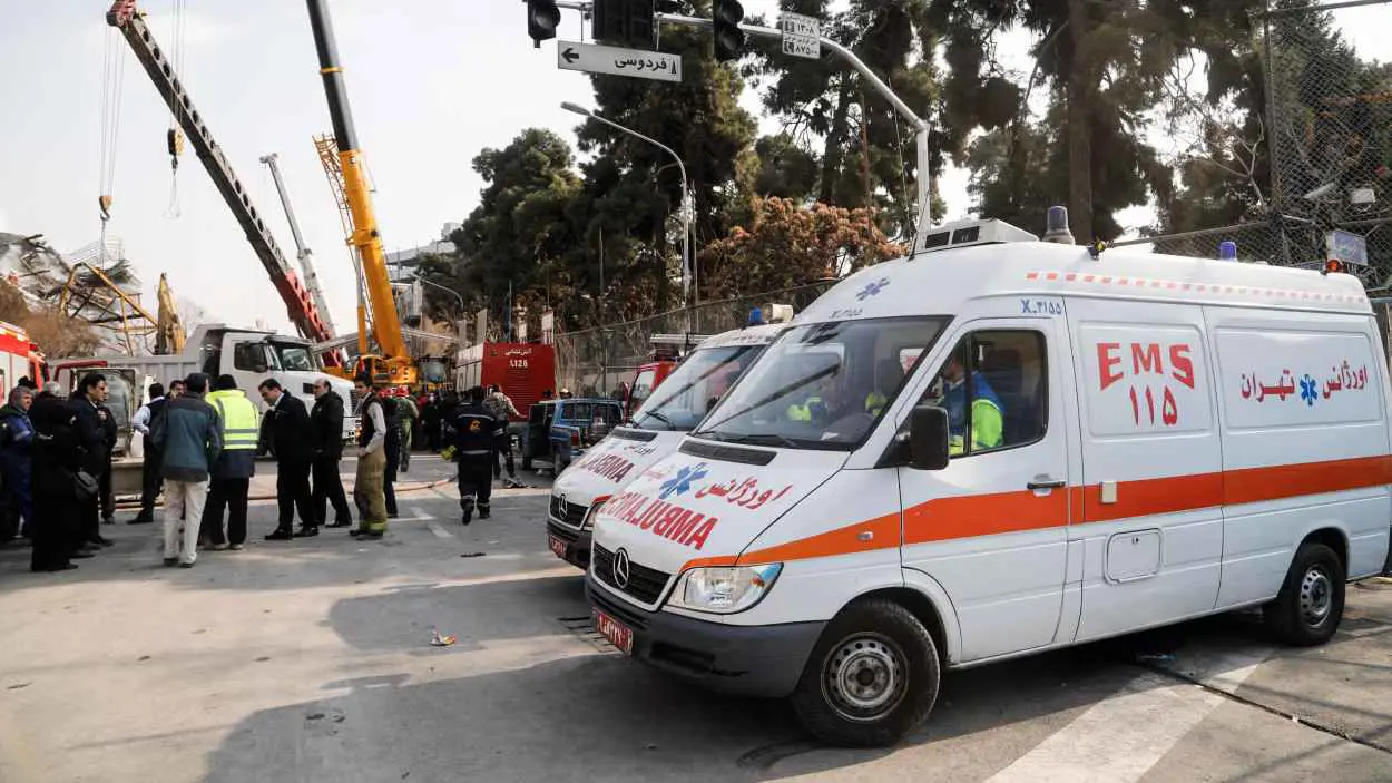 400 إيراني في المستشفى بسبب مياه ملوثة