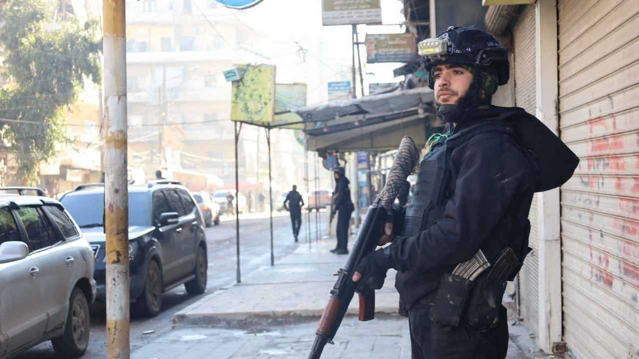 دمشق: الأمن الداخلي بدأ الانتشار في "الشيخ مقصود" بحلب (فيديو وصور)