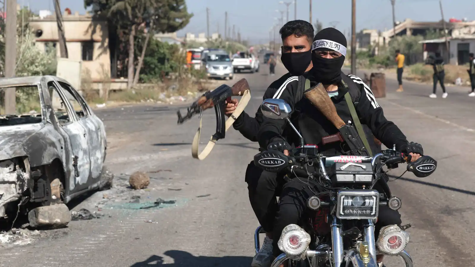 تواجه معادلة معقدة.. دمشق أمام "اختبار دولي" لإخماد نار الساحل والسويداء