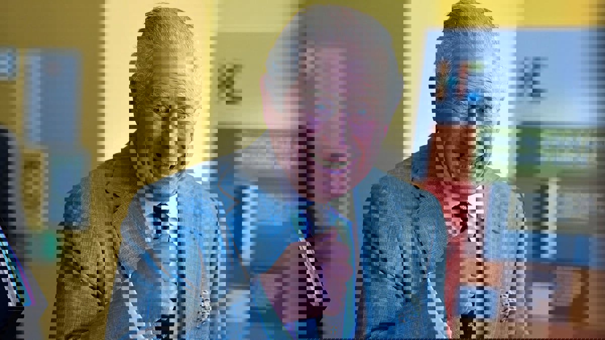 الأمير تشارلز يرفض ادعاء استفساره عن "لون بشرة أبناء هاري وميغان"