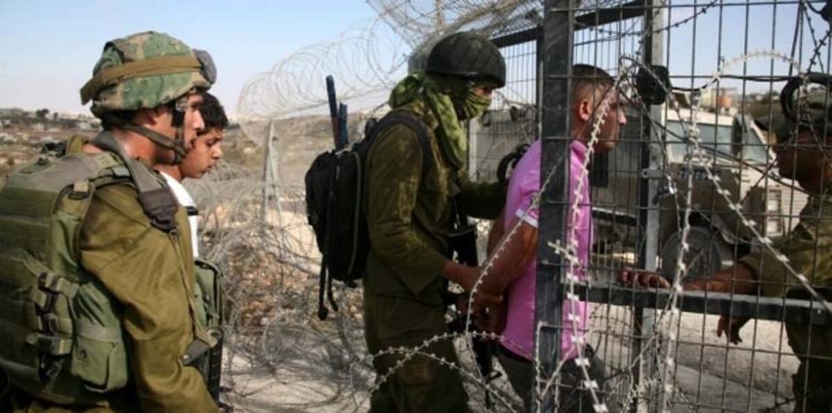 إصابة سجانين إسرائيليين إثر طعنهما من معتقلين فلسطينيين