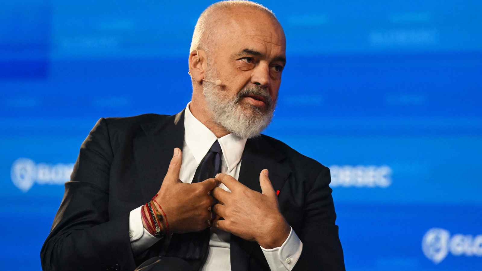 جدل في ألبانيا بسبب صهر ترامب.. ما القصة؟