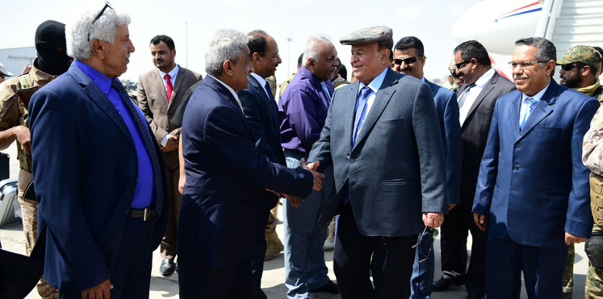 الحكومة اليمنية تحقق في واقعة "قطع الكهرباء" لمدة يومين عن عدن تزامنًا مع عودة هادي