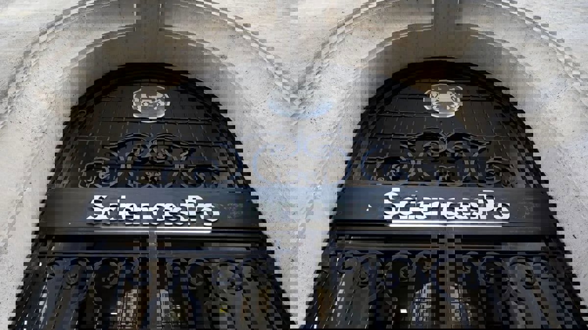 توقيف مدير جامعة النخب الفرنسية في قضية عنف منزلي