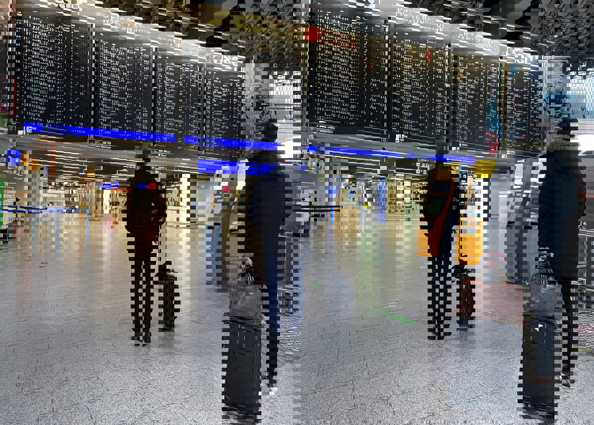 بعد أن كانت "جنة الحالمين".. لماذا تشهد كندا هجرة عكسية؟ (فيديو إرم)