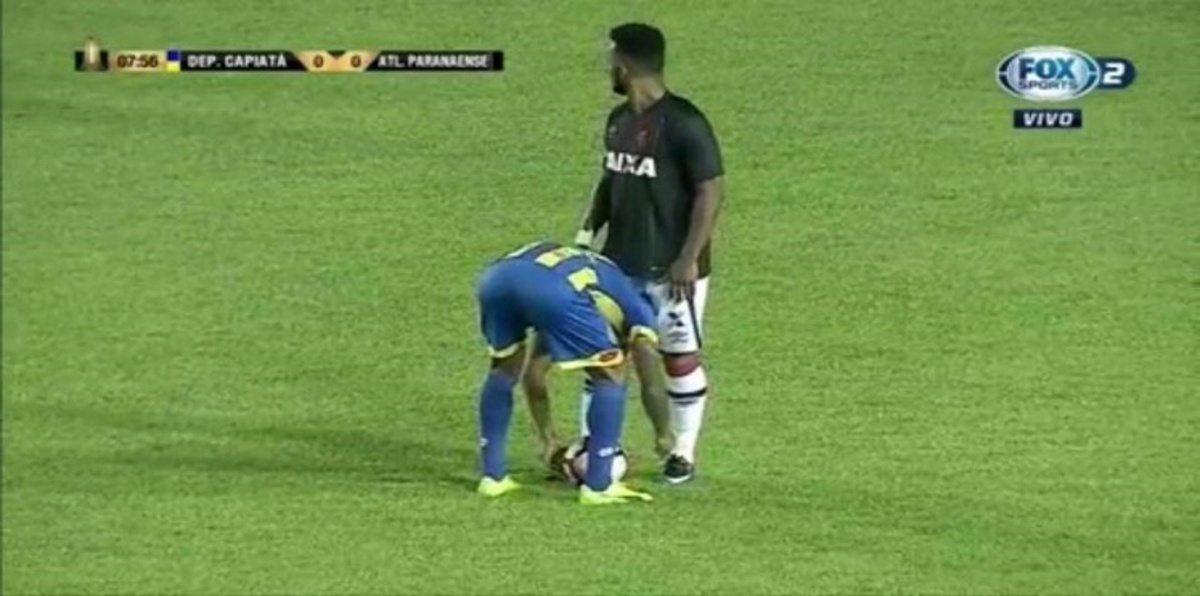 كأس ليبرتادوريس يشهد واقعة طريفة (فيديو)