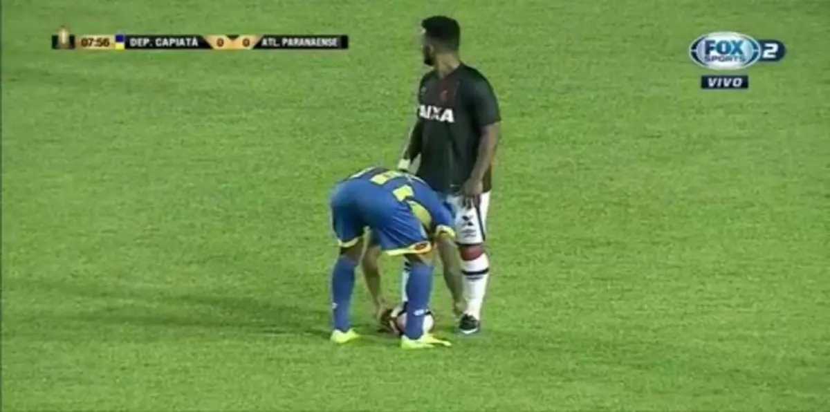 كأس ليبرتادوريس يشهد واقعة طريفة (فيديو)
