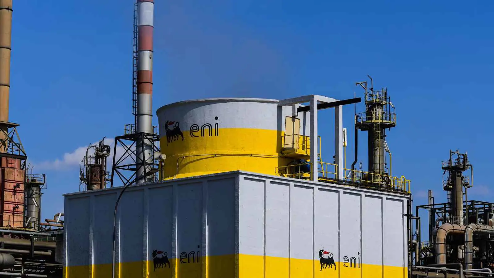 "حضورها متراجع".. شبهات فساد تلاحق الشركات الغربية في أفريقيا