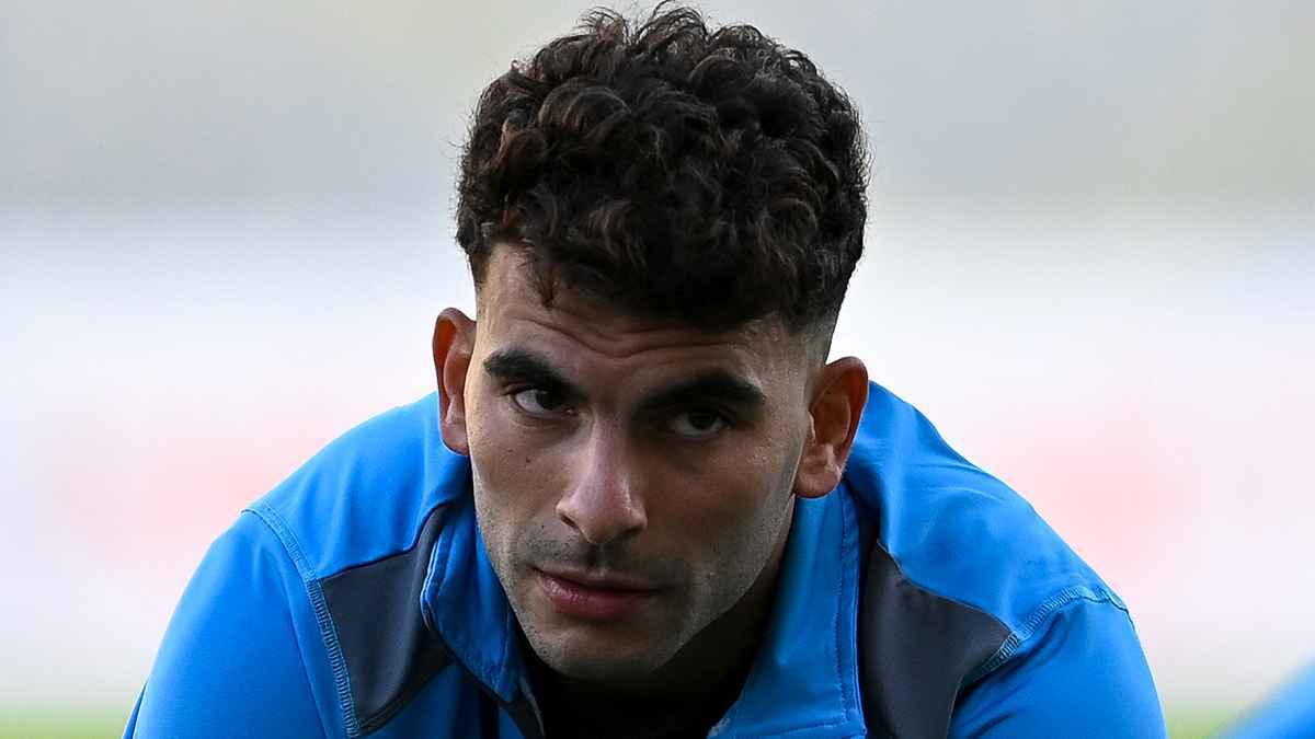 بعد إعلان رحيله عن الزمالك.. هل زيزو "خائن"؟