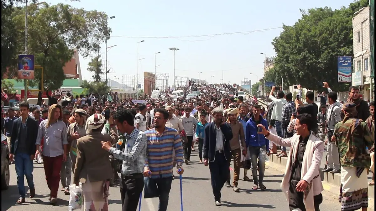 الإرياني: جريمة قتل الأغبري تذكرنا بمأساة آلاف المخفيين في معتقلات الحوثي