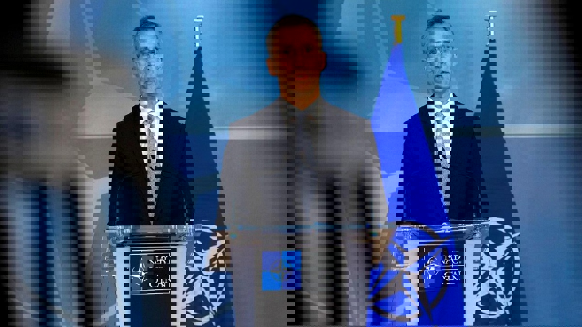 الناتو يدعو روسيا للإفراج عن البحارة والسفن الأوكرانية