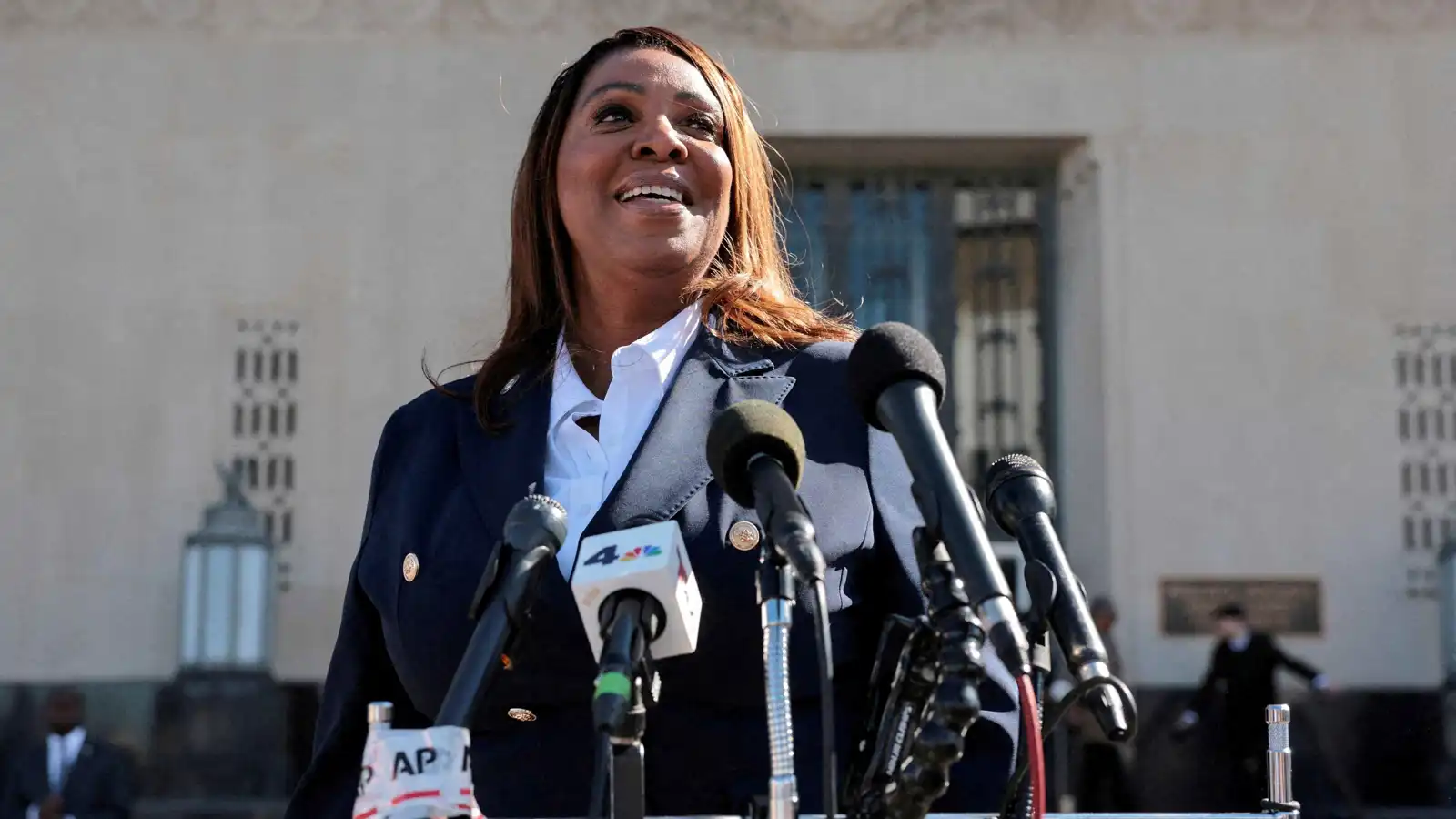 أمر قضائي يرفض طعن ترامب في قانون نيويورك المتعلق بالهجرة