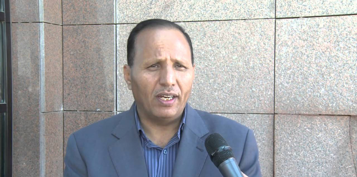 بعد مهاجمته للتحالف.. الوزير اليمني عبدالعزيز جباري يستقيل من منصبه (فيديوغراف)