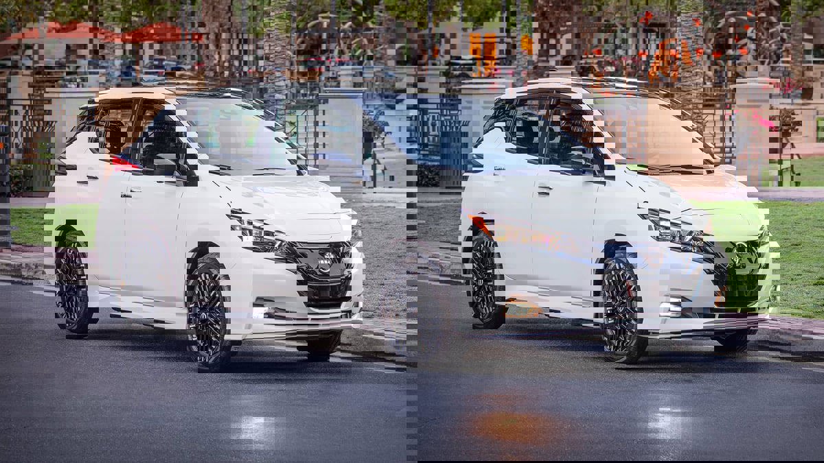 "نيسان ليف" أول سيارة كهربائية تبيع الشحن إلى السيارات الأخرى على الطريق‎‎