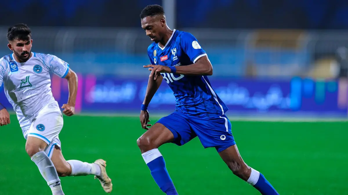 الباطن والرائد يحتجان على مشاركة محمد كنو وفينسنت أبوبكر لاعبي الهلال والنصر في الدوري السعودي