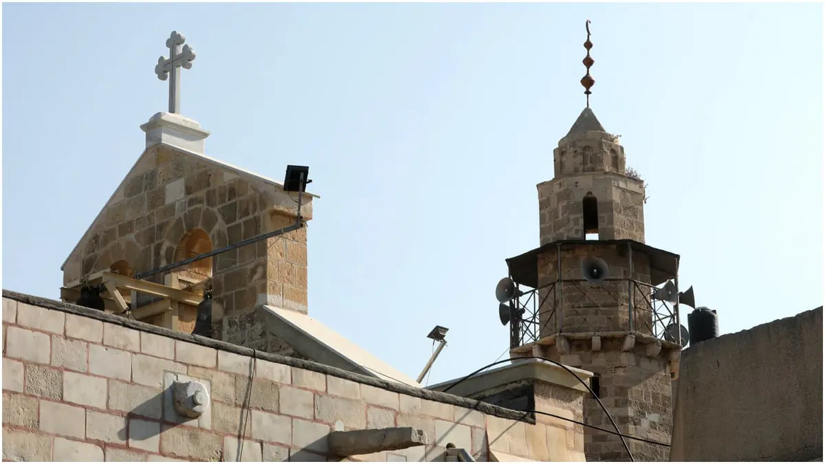 قصف مساجد وكنائس غزة.. ضربات عززت التعايش الديني 
