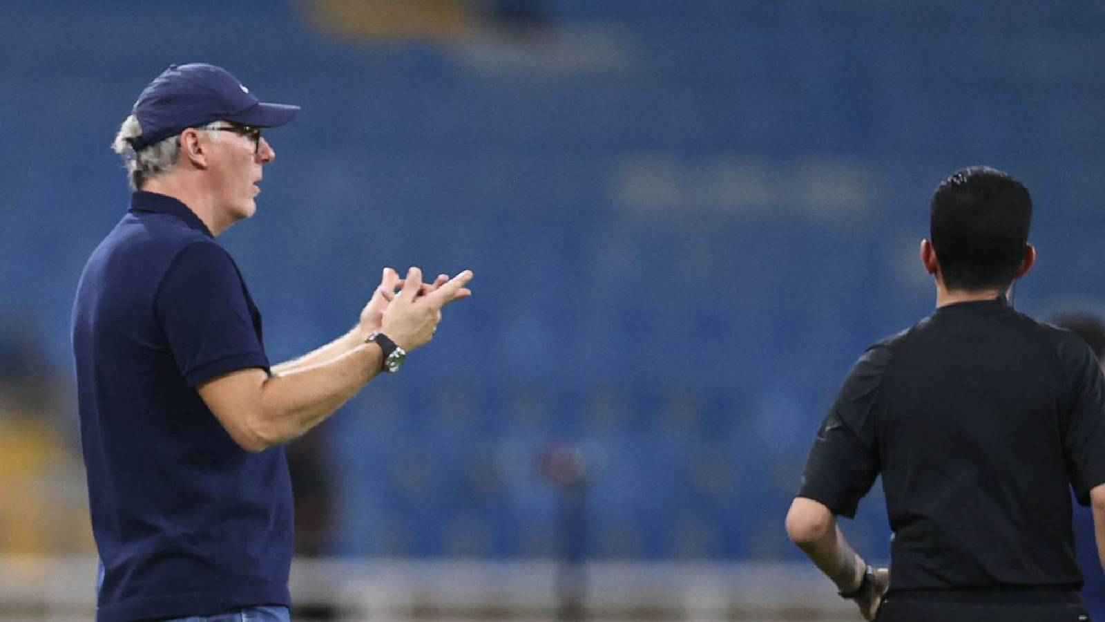 هل تفهم في التكتيك؟ لوران بلان يحرج صحفياً بعد مباراة الاتحاد والنجمة