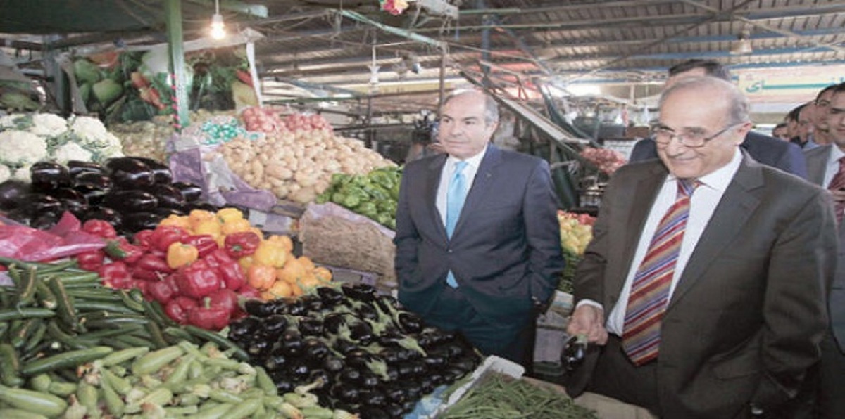 الأردن.. الديوانيات السياسية مسرورة بتعرّض حكومة الملقي لنيران صديقة